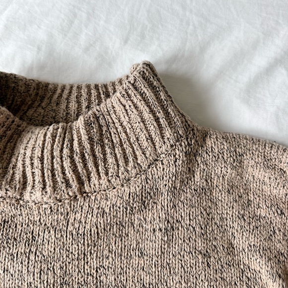 100% Cotton Mock-neck Knit Sweater - Picture 4 of 5